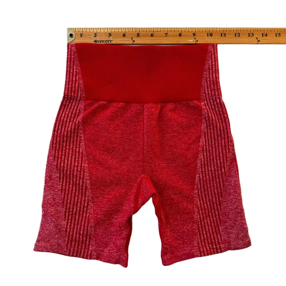 Fabletics Red Heathered Ribbed Detail Workout Activewear Shorts 6” Inseam XS - Picture 2 of 6
